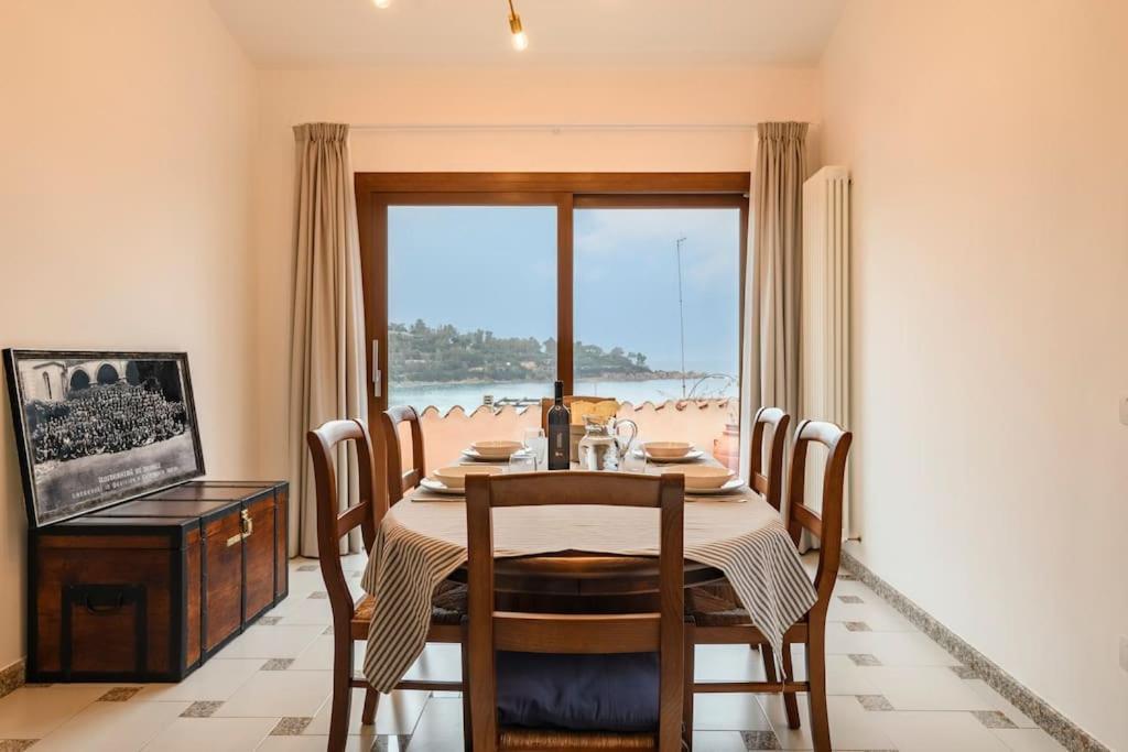 ארבאטקס Amazing View - Exclusive Apartment Portu Frailis מראה חיצוני תמונה