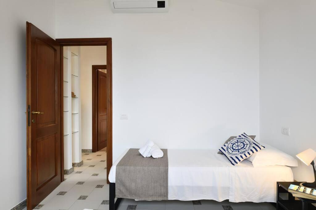 ארבאטקס Amazing View - Exclusive Apartment Portu Frailis מראה חיצוני תמונה